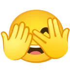 faccina che sbircia tra le dita + faccina con sorriso e occhi sorridenti