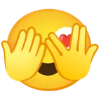 faccina che sbircia tra le dita + faccina con sorriso e occhi a cuore