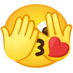 faccina che sbircia tra le dita + faccina che manda un bacio