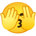 faccina che sbircia tra le dita + faccina che bacia con occhi chiusi