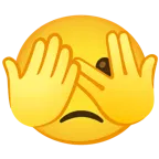 faccina che sbircia tra le dita + faccina leggermente imbronciata