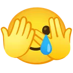 faccina che sbircia tra le dita + faccina sorridente con lacrima