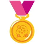 medal za 1. miejsce + kwiat hibiskusa