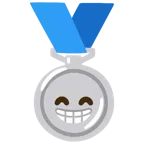 Silbermedaille + strahlendes Gesicht mit lachenden Augen